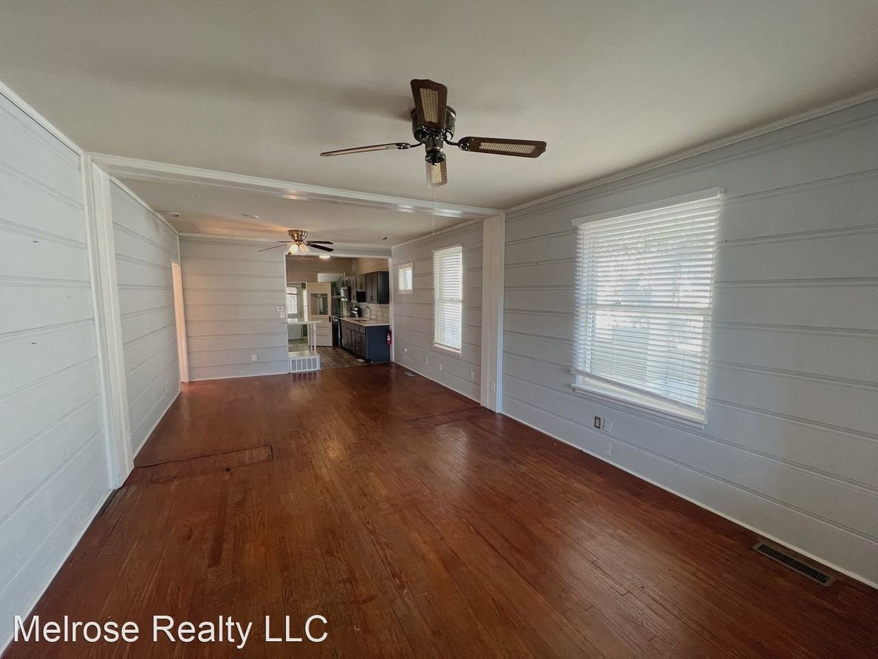 622 Nw 27th St - Photo 3 of 37