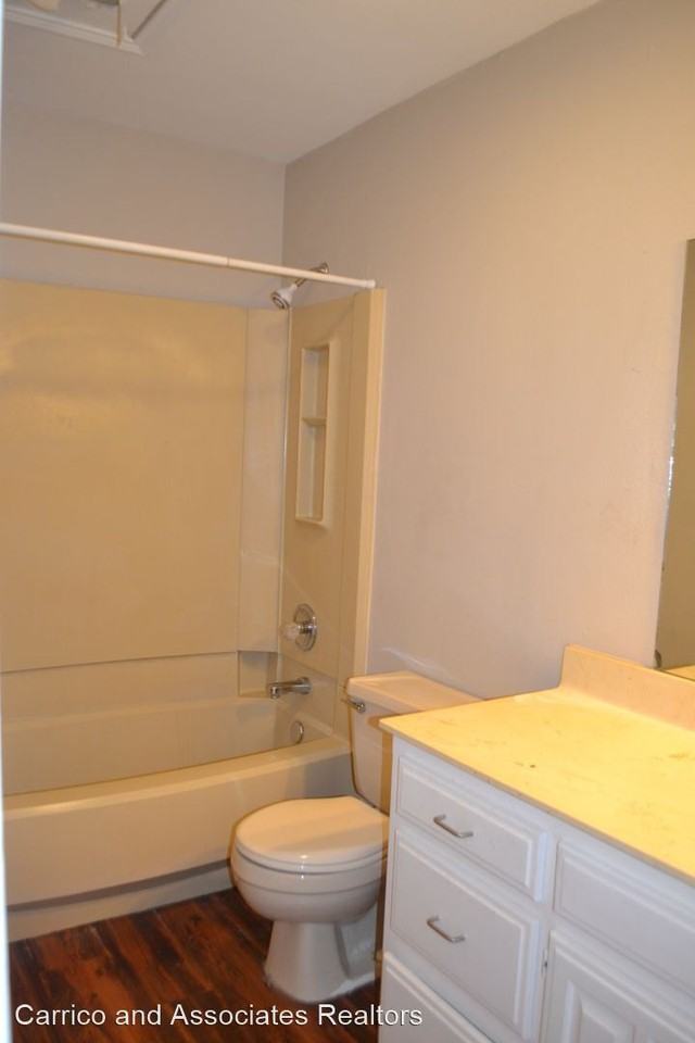 404 Benjamin St - Photo 3 of 24