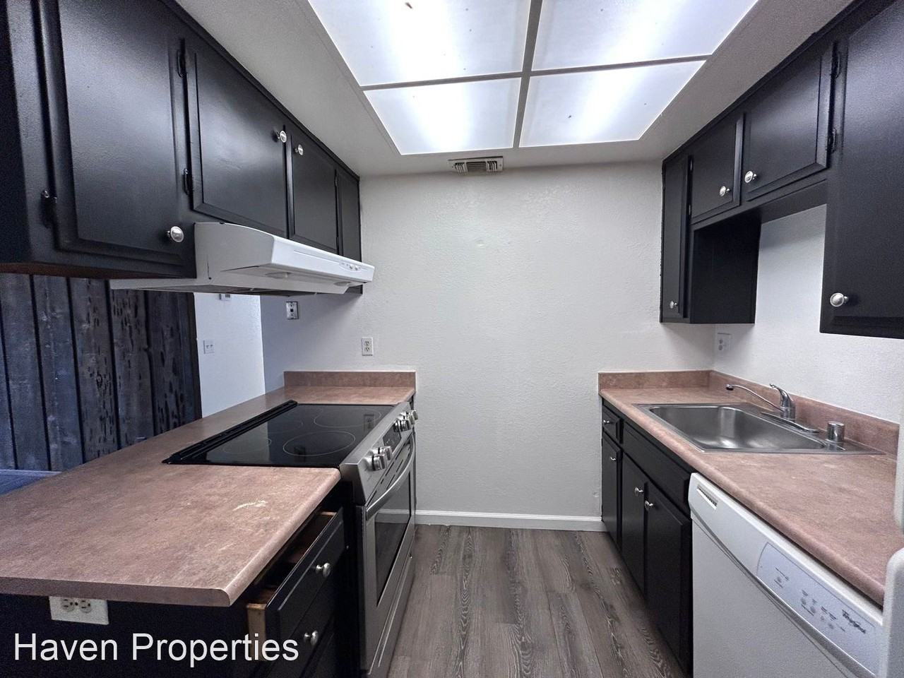 5048-5050 Shell Street - Photo 2 of 15