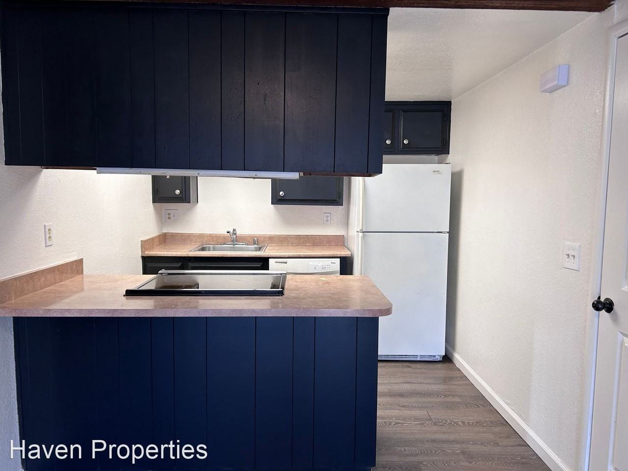 5048-5050 Shell Street - Photo 3 of 15