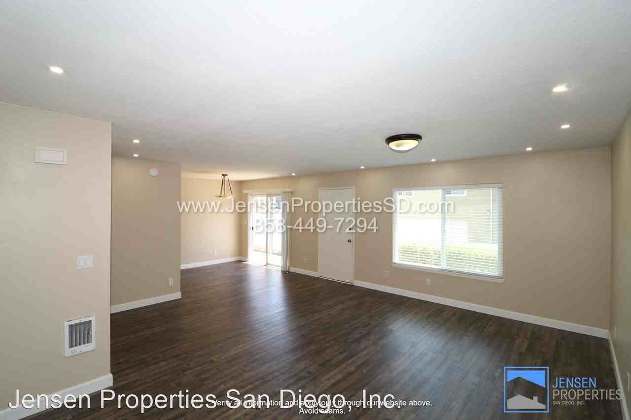 10416 Caminito Rimini - Photo 3 of 19