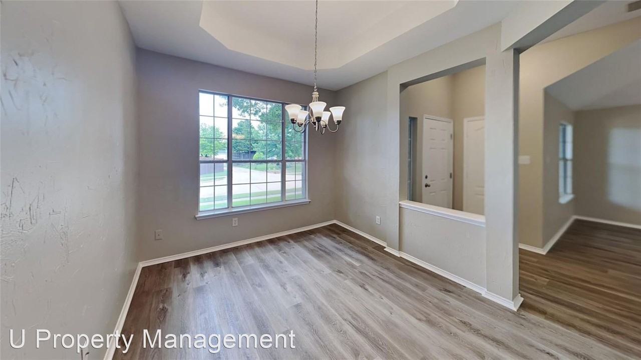 6625 Winston Dr - Photo 3 of 19