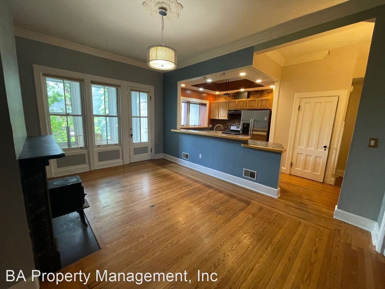 80 Chestnut St - Photo 3 of 12