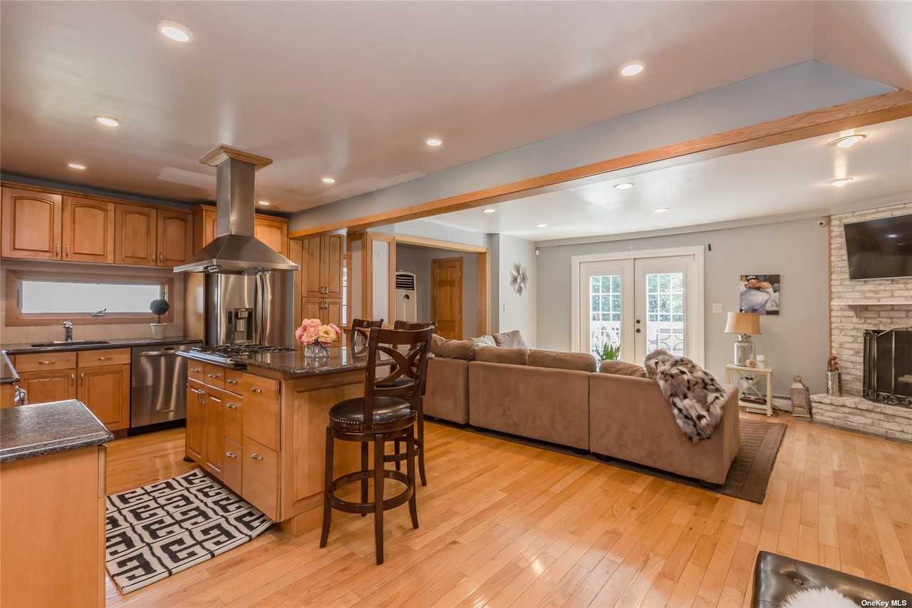 12 Ellendale Ct - Photo 3 of 10