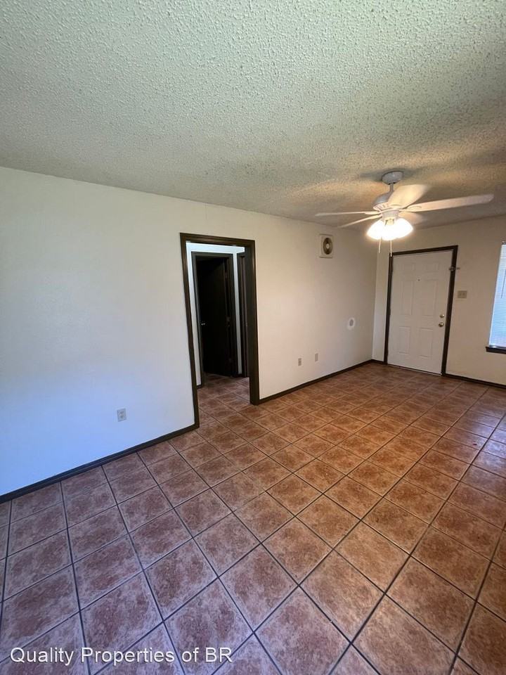 2315 Elm Park Dr - Photo 2 of 17