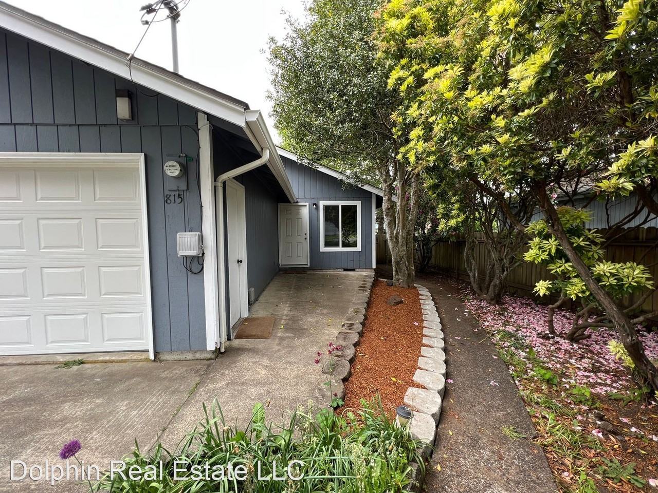 815 Ne Eads St - Photo 3 of 32