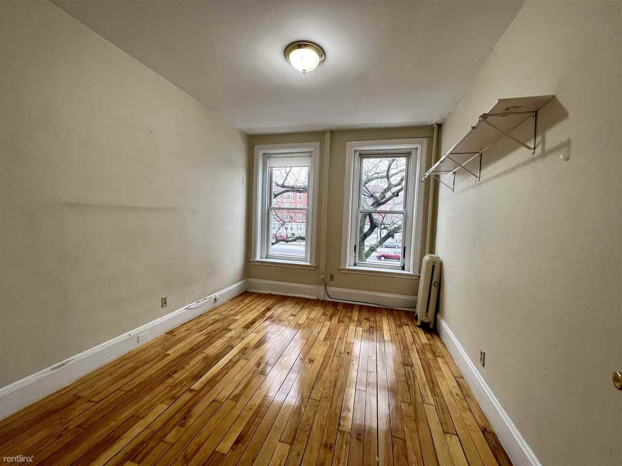 1292 Commonwealth Ave - Photo 2 of 5