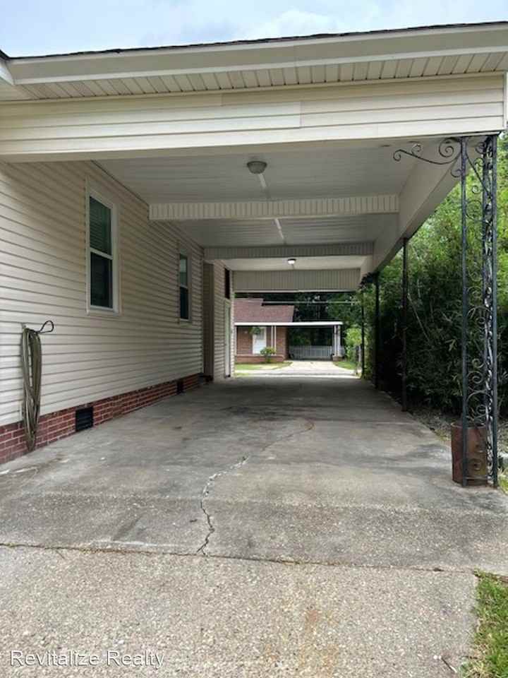 308 2nd St - Photo 2 of 17