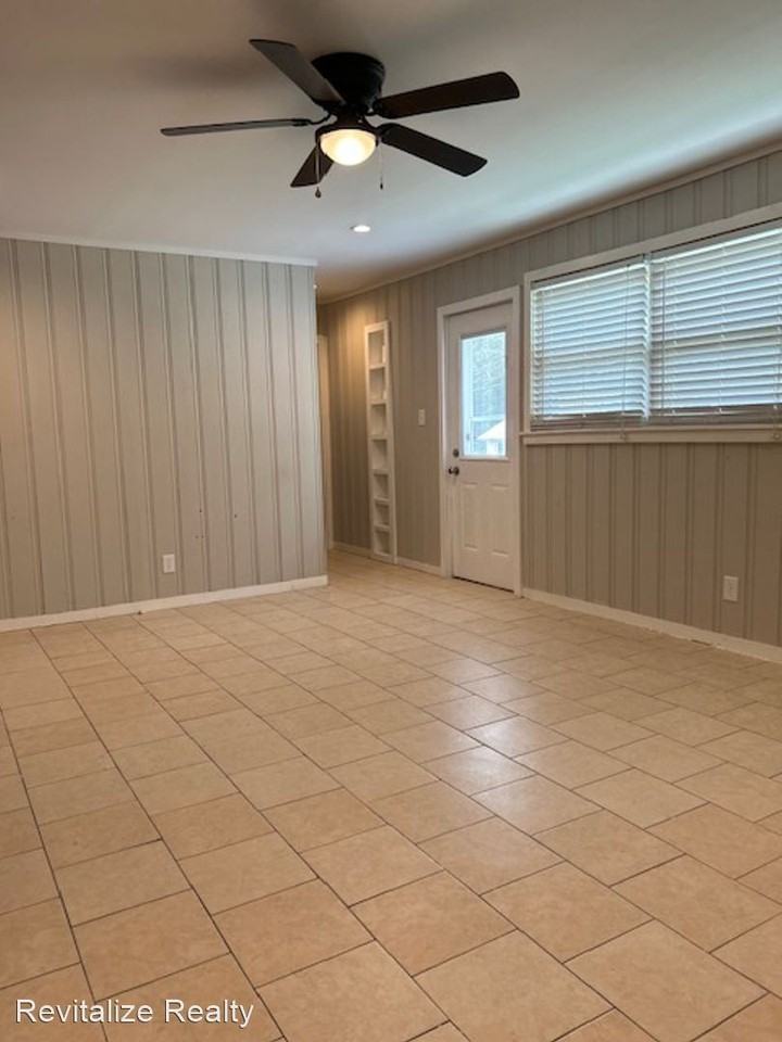 308 2nd St - Photo 3 of 17