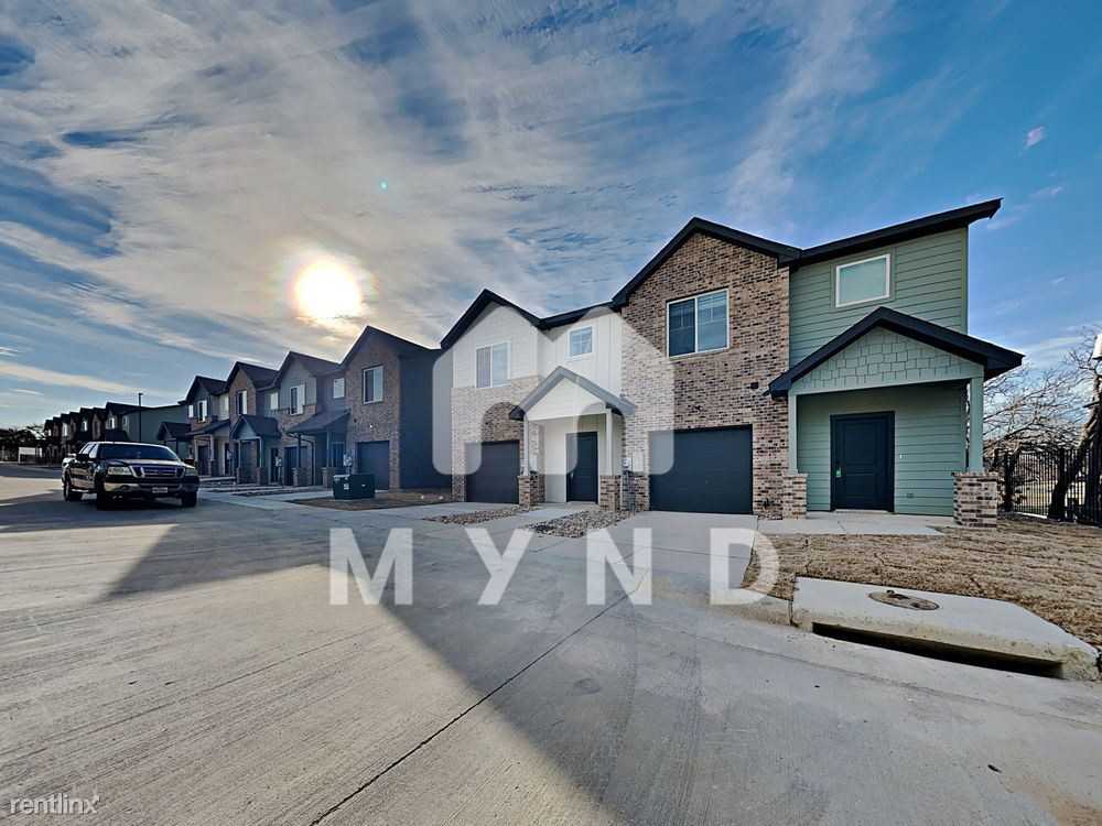 604 Briarwood Dr - Photo 3 of 19