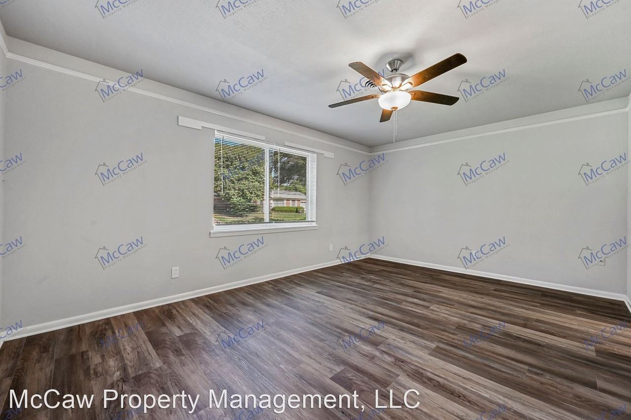 1128 Terrace Trl - Photo 2 of 20