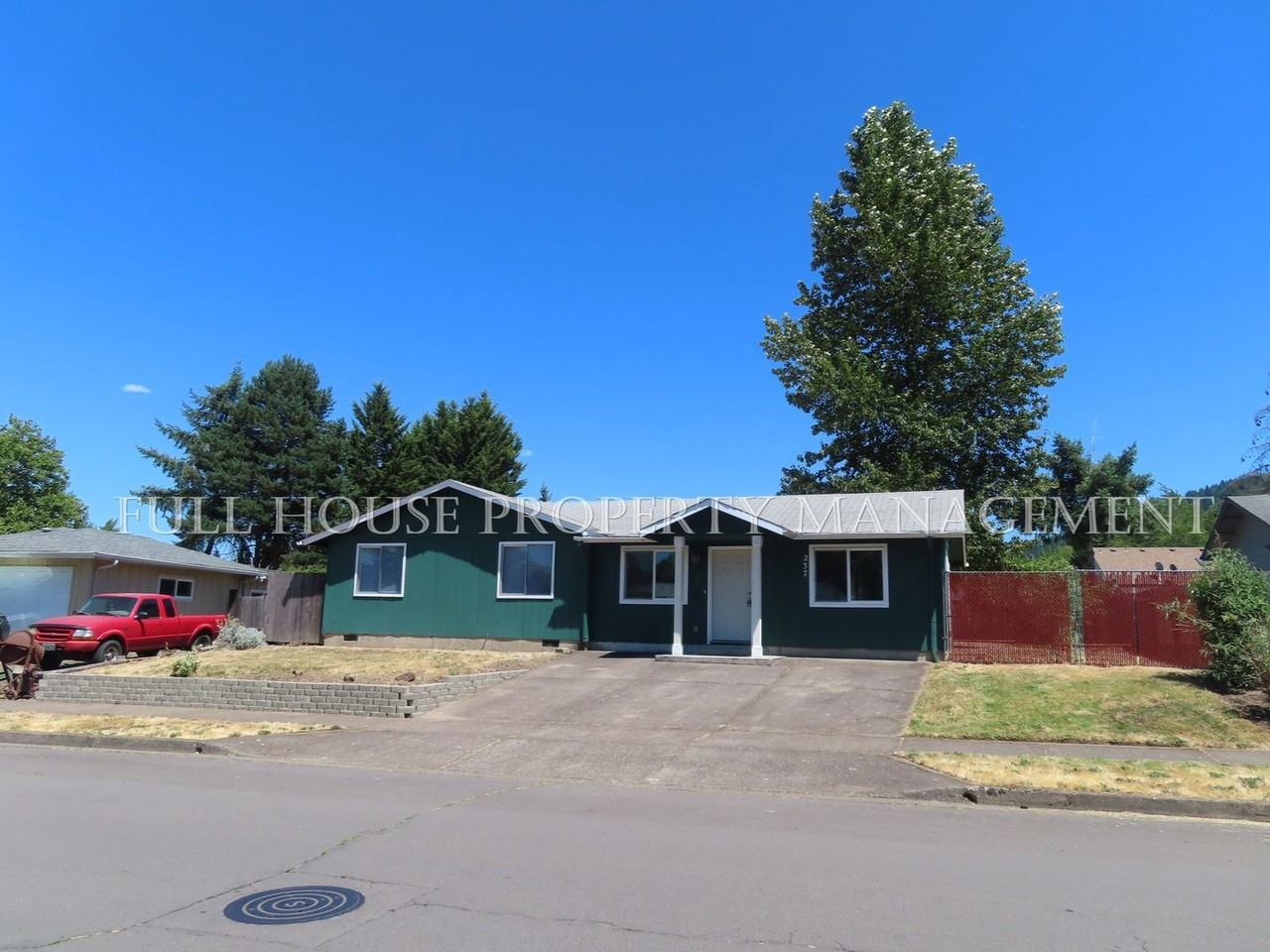 237 72nd St - Photo 2 of 36