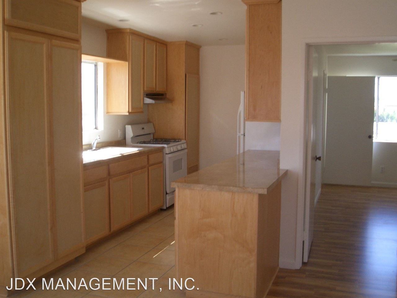 4233 39th St #D - Photo 3 of 12