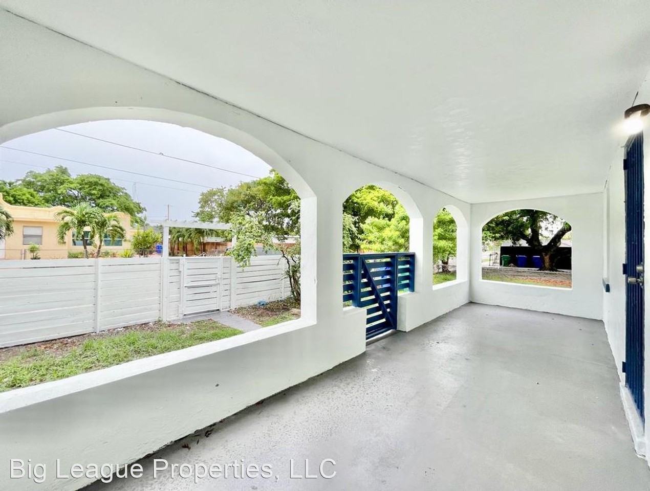 1324, 1326 NW 55 St - Photo 2 of 10