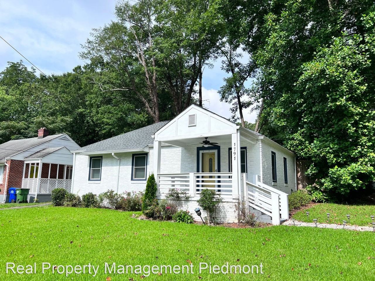 1791 S Gordon St Sw - Photo 2 of 21