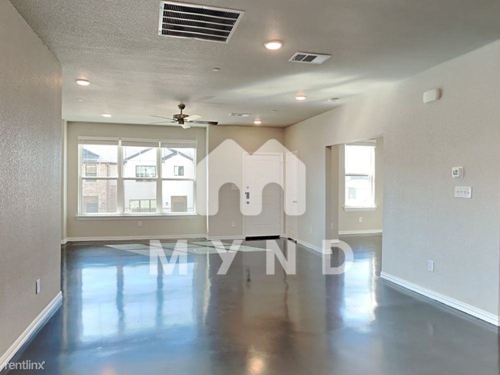 514 Willow Xing E - Photo 2 of 21