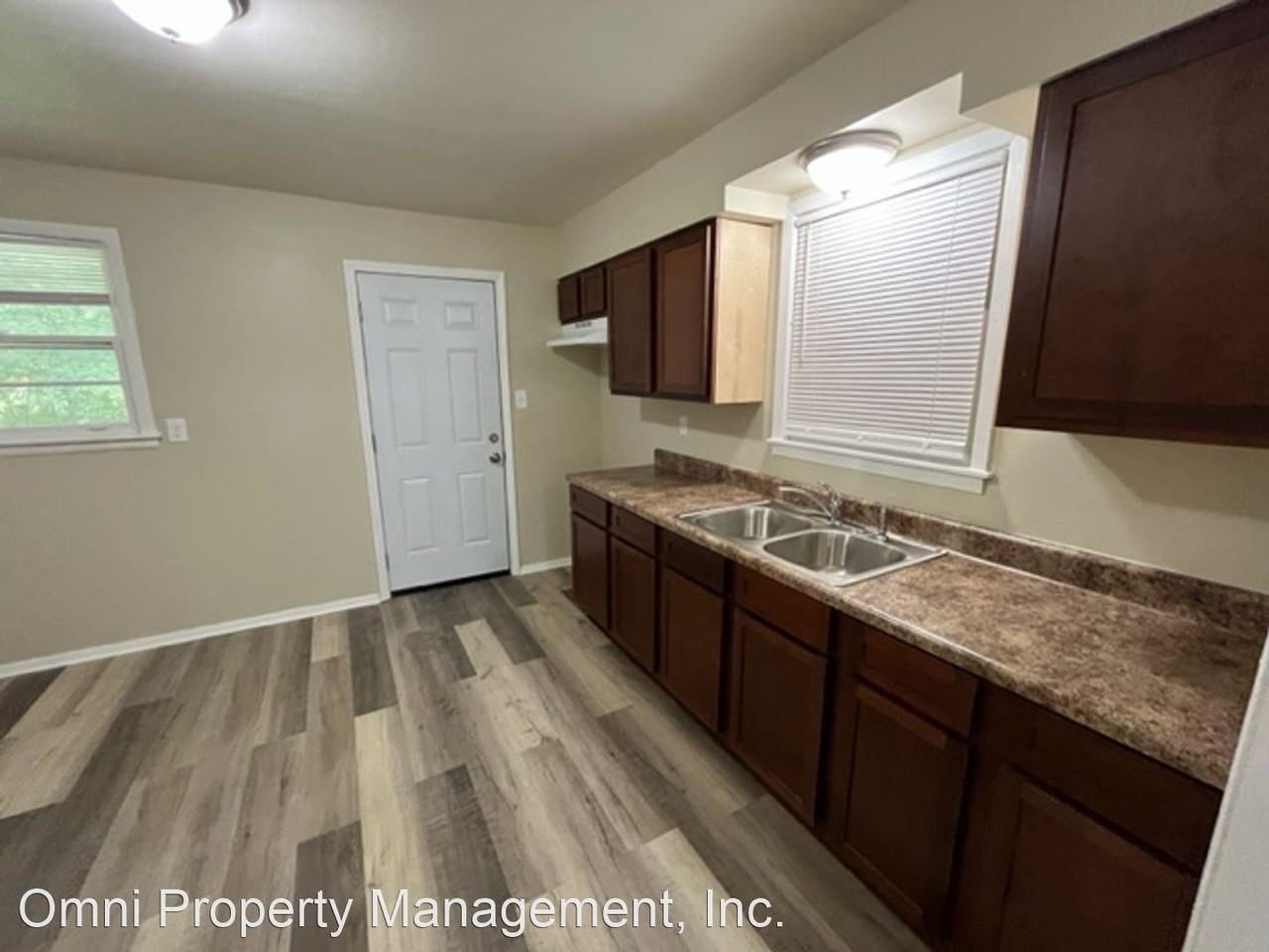 420 Stoneham Rd - Photo 3 of 9