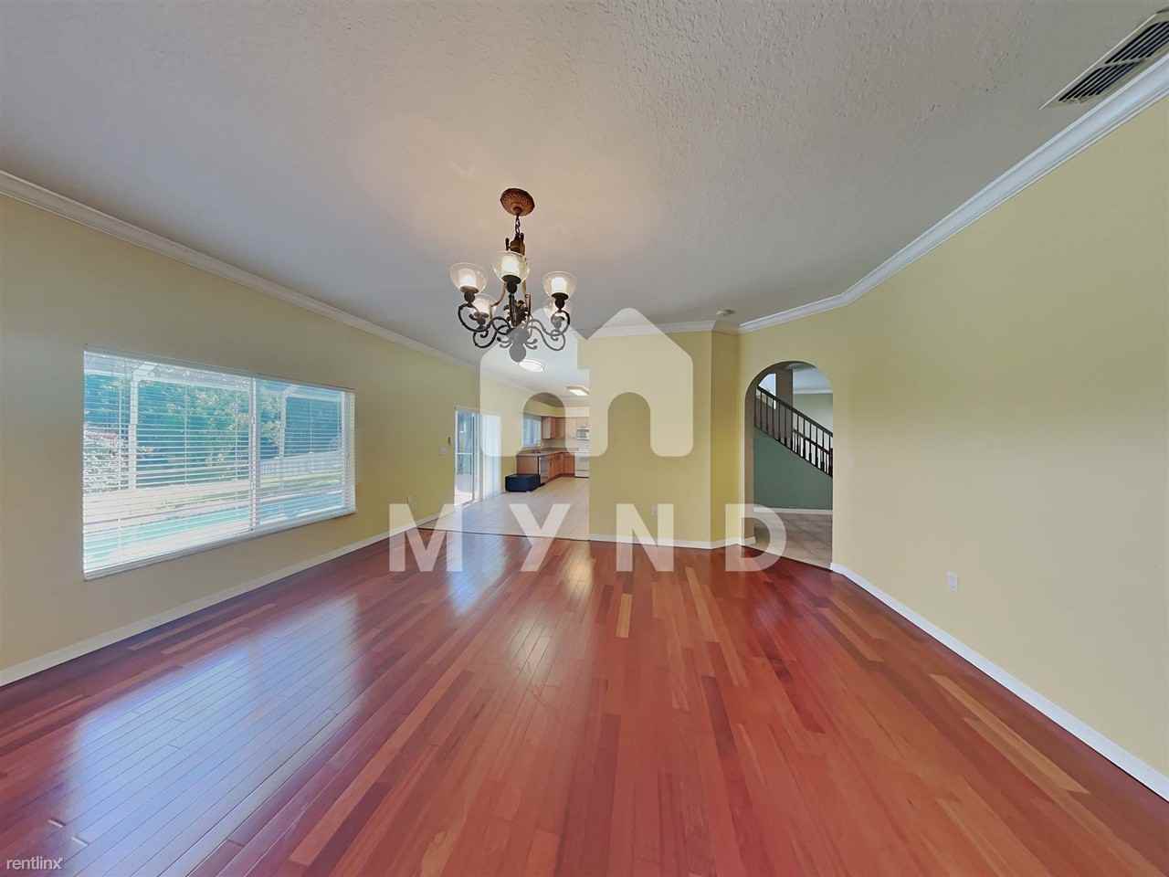 19343 Sandy Springs Cir - Photo 2 of 20