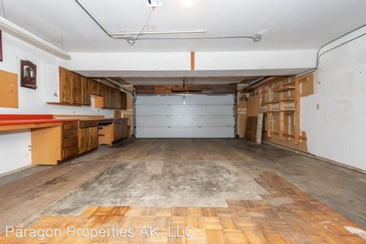 1004 Potlatch Cir - Photo 3 of 14