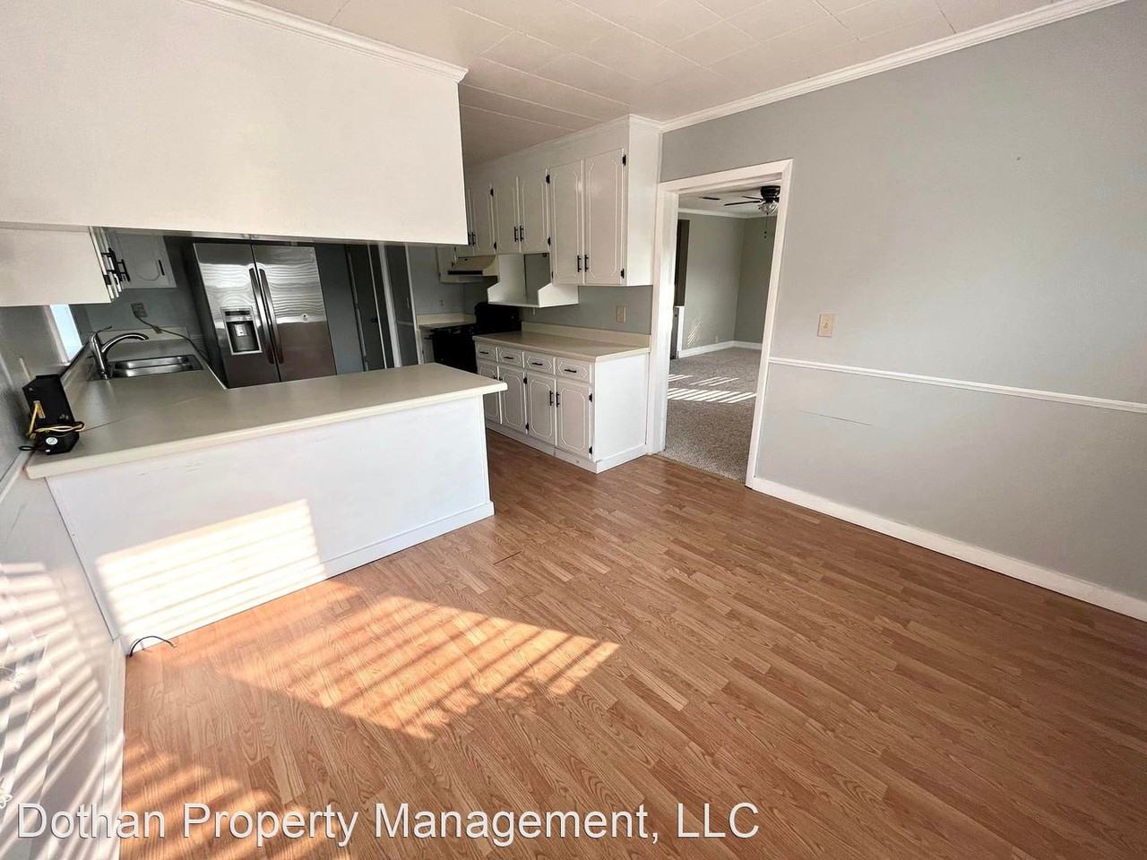 109 N Broadway St - Photo 2 of 18