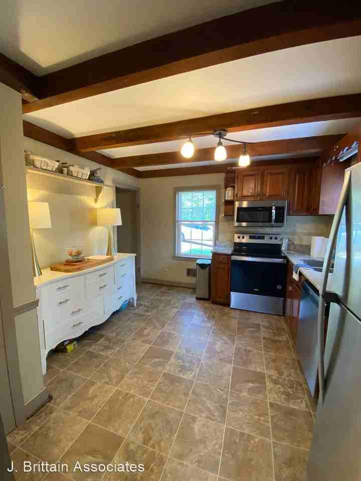 1401 8th St Ne - Photo 2 of 14