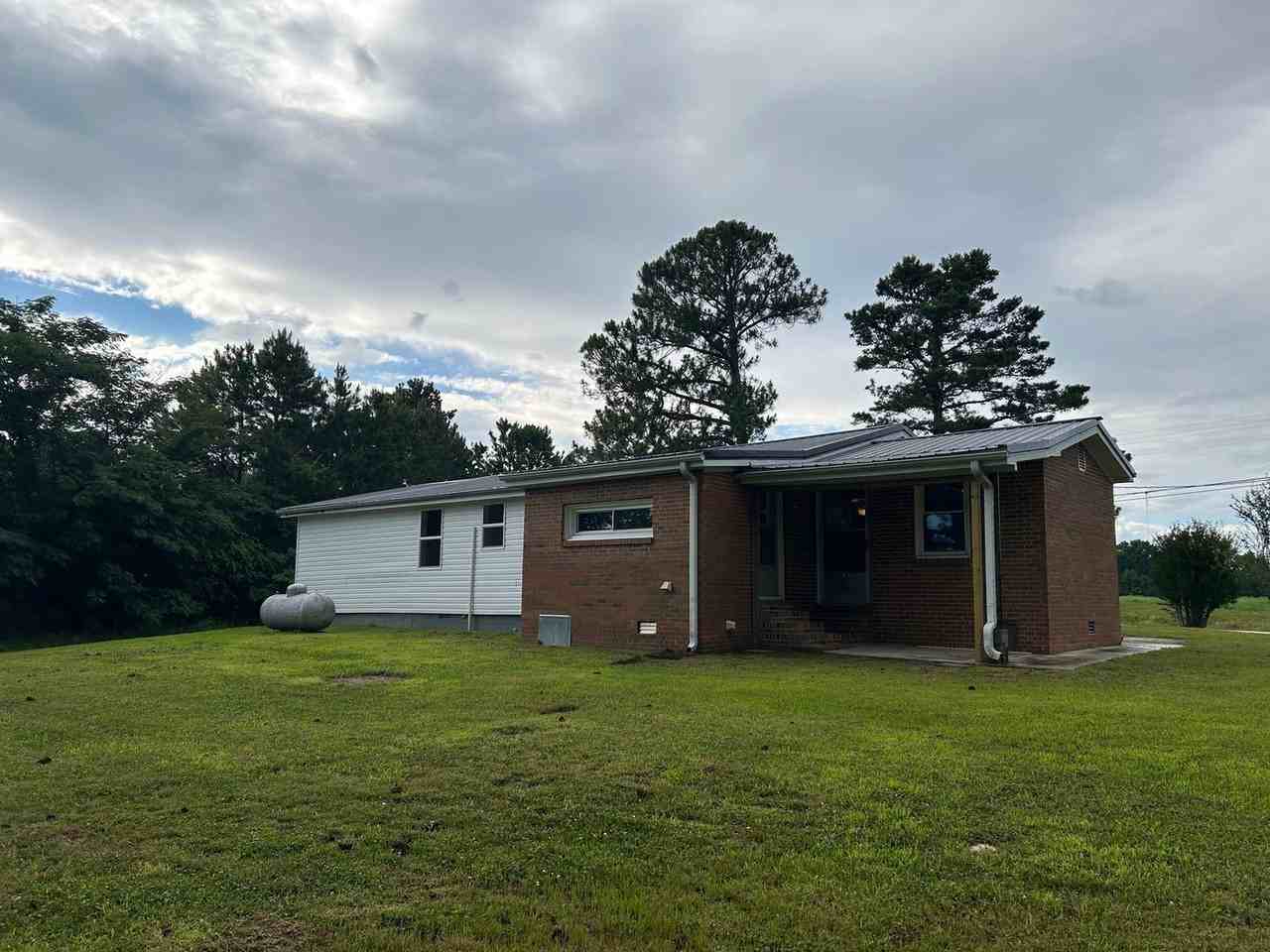 3053 Ruth Rd - Photo 2 of 14