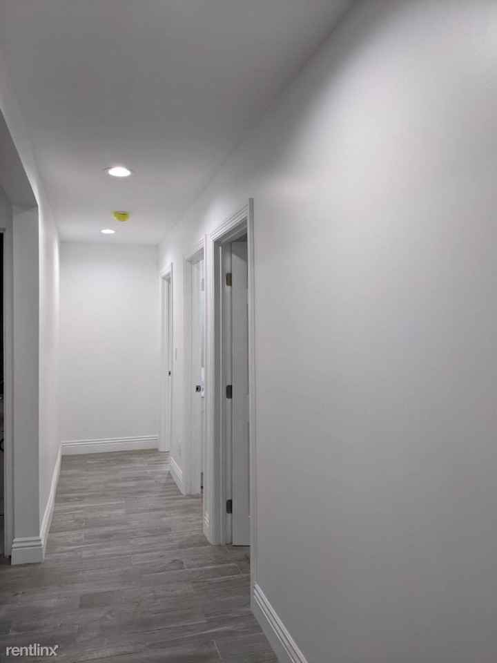 4621 E 59th Pl - Photo 2 of 14