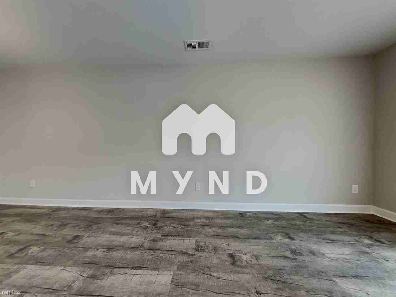 153 Mckinnon Ave Ne - Photo 3 of 25
