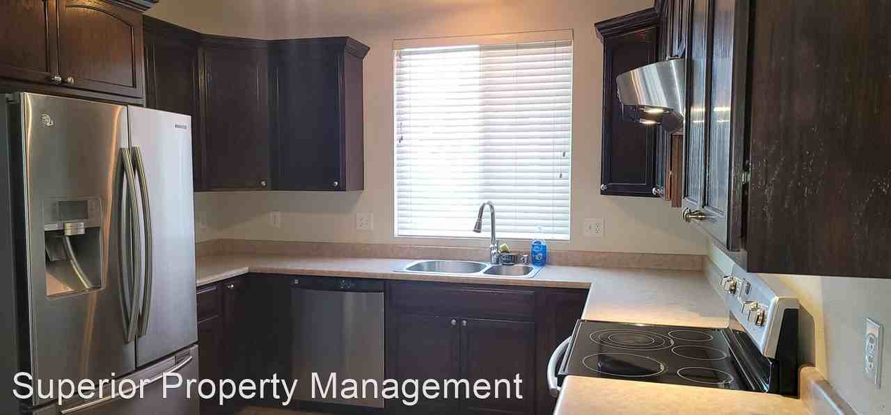 1723 Meadow Dr - Photo 2 of 50