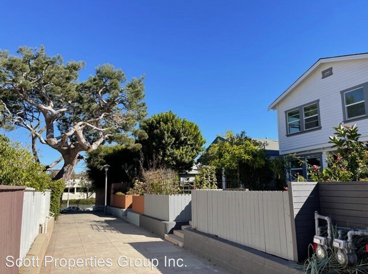 114 Paloma Avenue - Photo 2 of 2