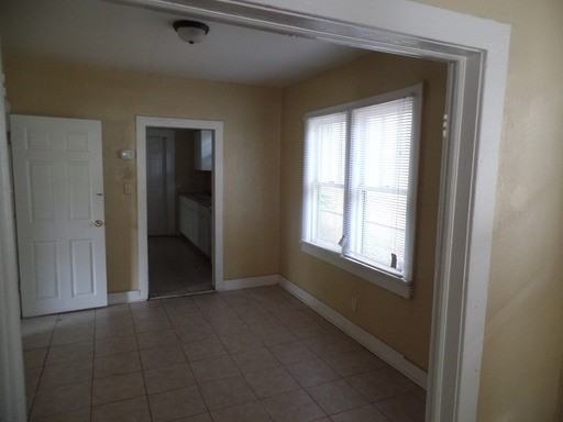 1549 Louisiana St - Photo 3 of 5