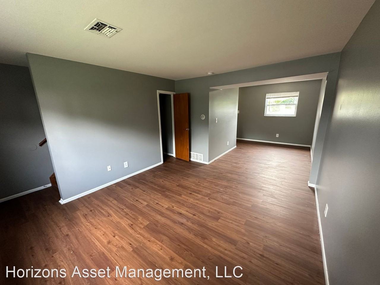 Crestwood Village Townhomes Apartments Crestwood Village Clairpoint