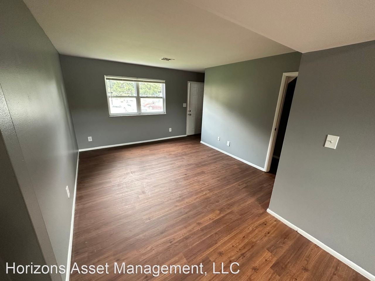 Crestwood Village Townhomes Apartments Crestwood Village Clairpoint