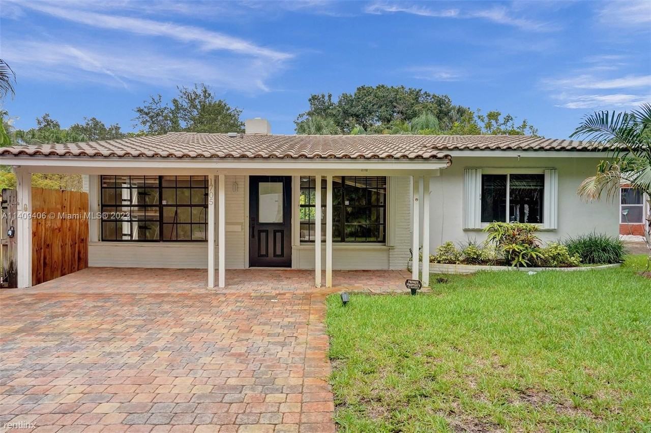 1705 Sw 13th Ct - Photo 2 of 12
