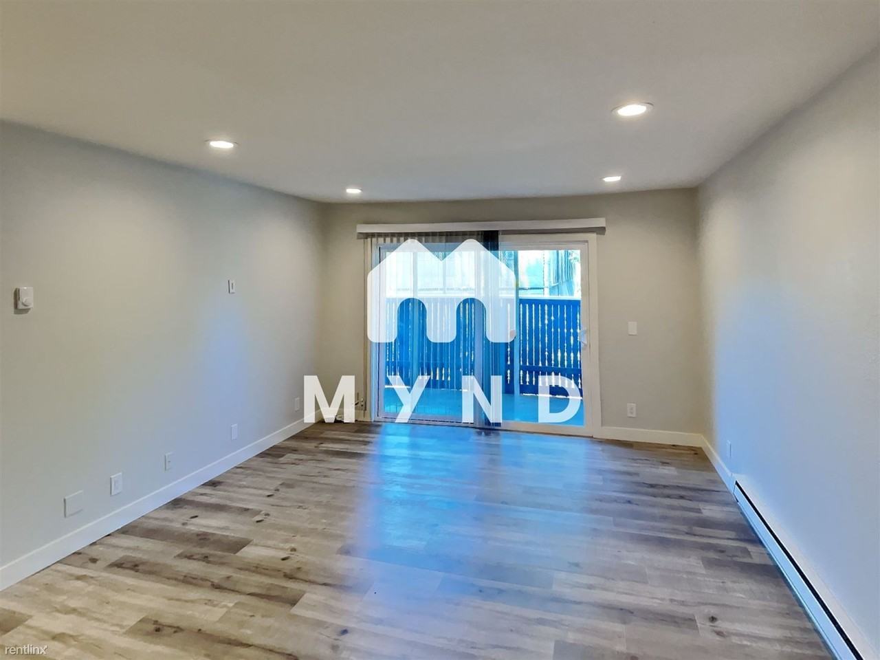 201 Boardwalk Ave #C - Photo 3 of 20
