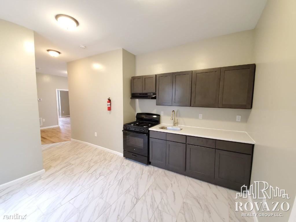 358 21st St - Photo 2 of 8