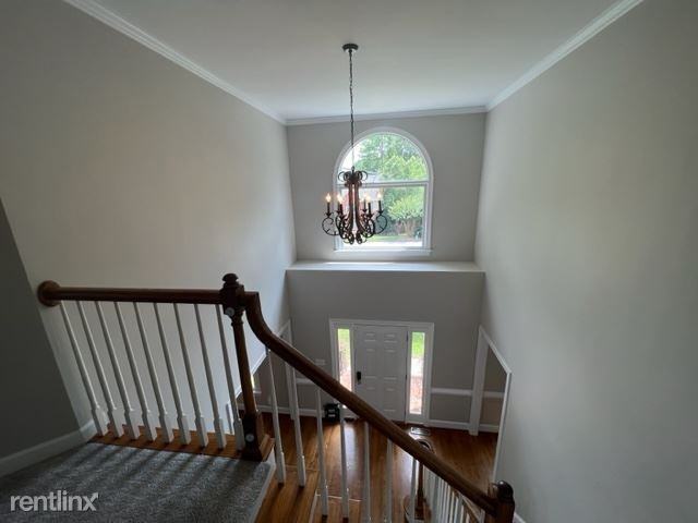 125 Thora Dr - Photo 3 of 38