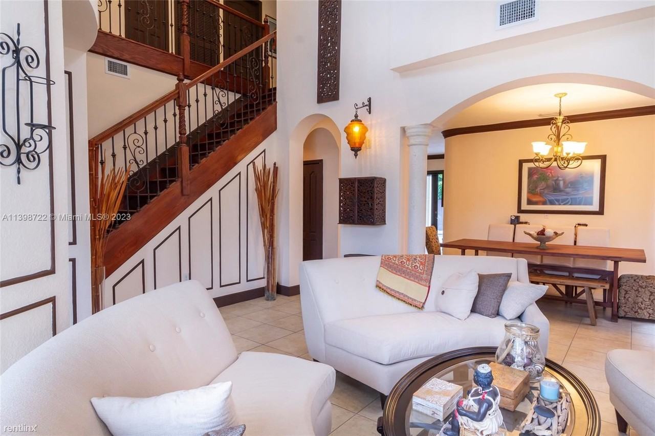 14427 Sw 23rd Ter - Photo 3 of 26