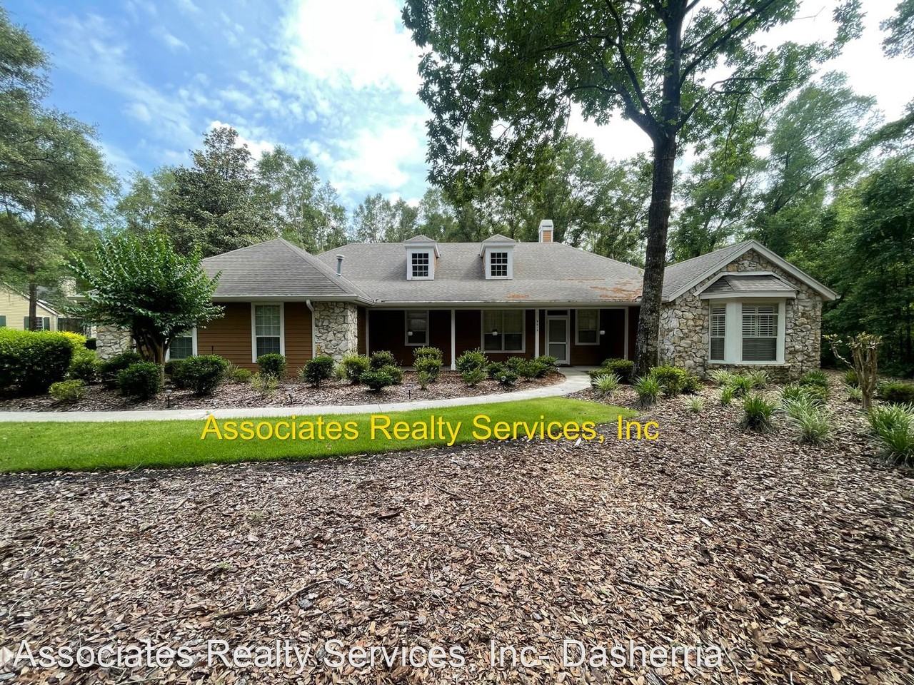 9015 Sw 61st Ave - Photo 2 of 19