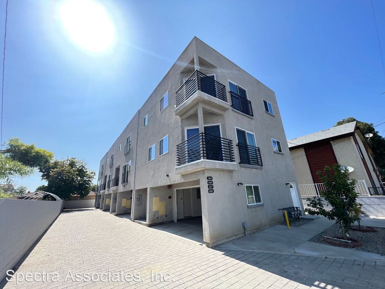 Elmer Ave. Townhomes Apartments 5661, 5669, 5677, 5685 N. Elmer Ave