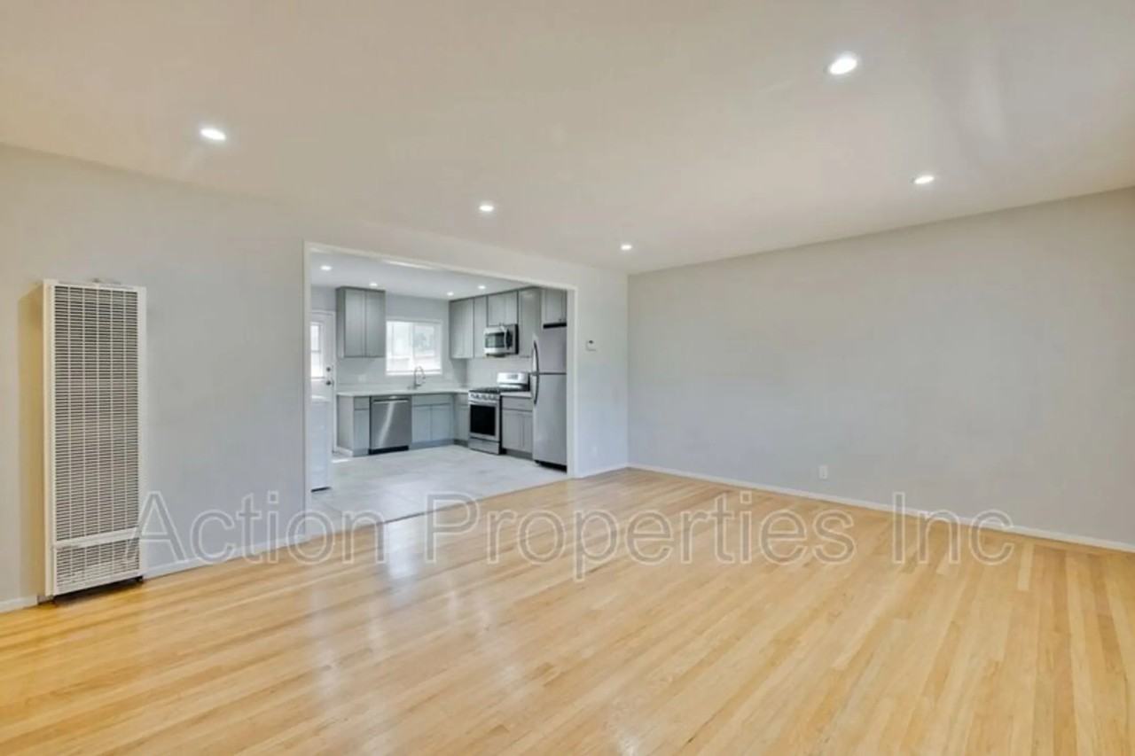 331 Higdon Ave - Photo 3 of 21