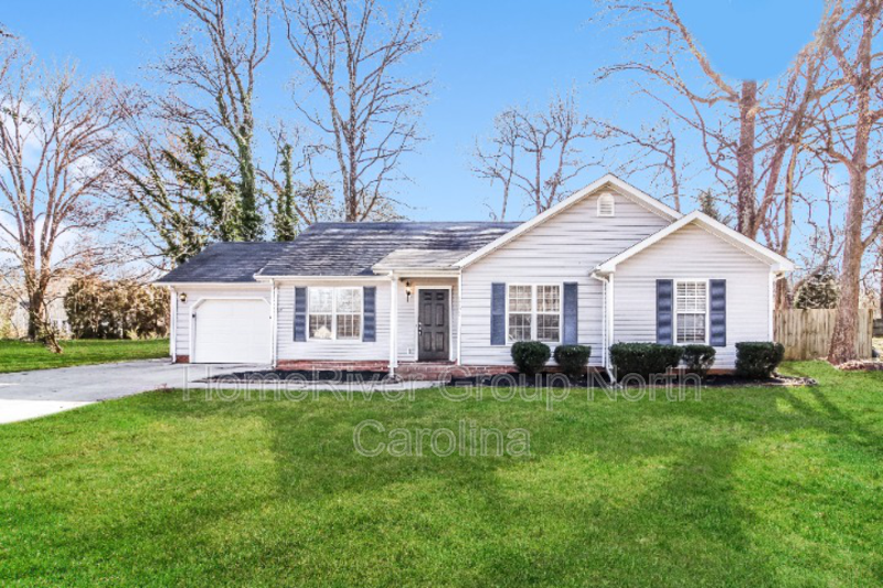 2703 Darden Rd - Photo 2 of 18