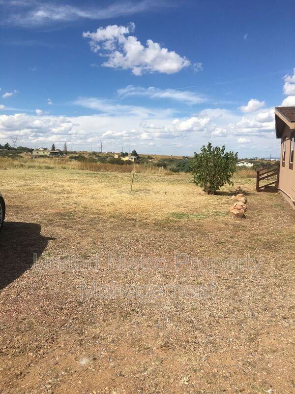 9270 E Newtown Ave - Photo 3 of 19