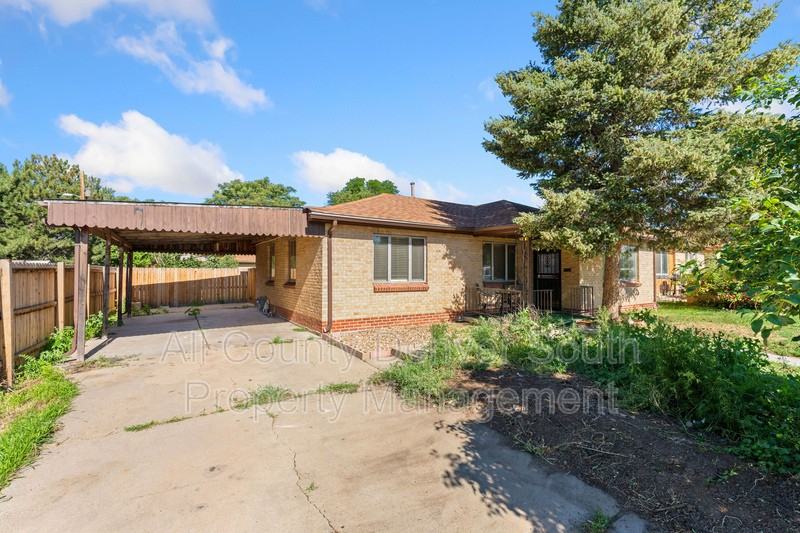 1045 S Tejon St - Photo 2 of 19