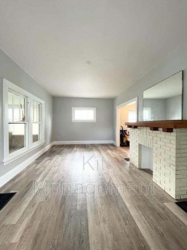 434 W Poinsetta Ave - Photo 3 of 12