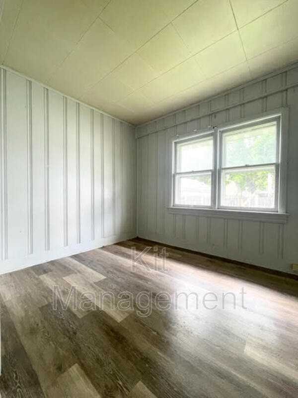 434 W Poinsetta Ave - Photo 5 of 12