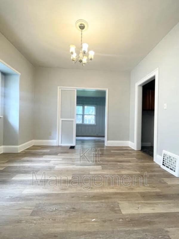 434 W Poinsetta Ave - Photo 7 of 12