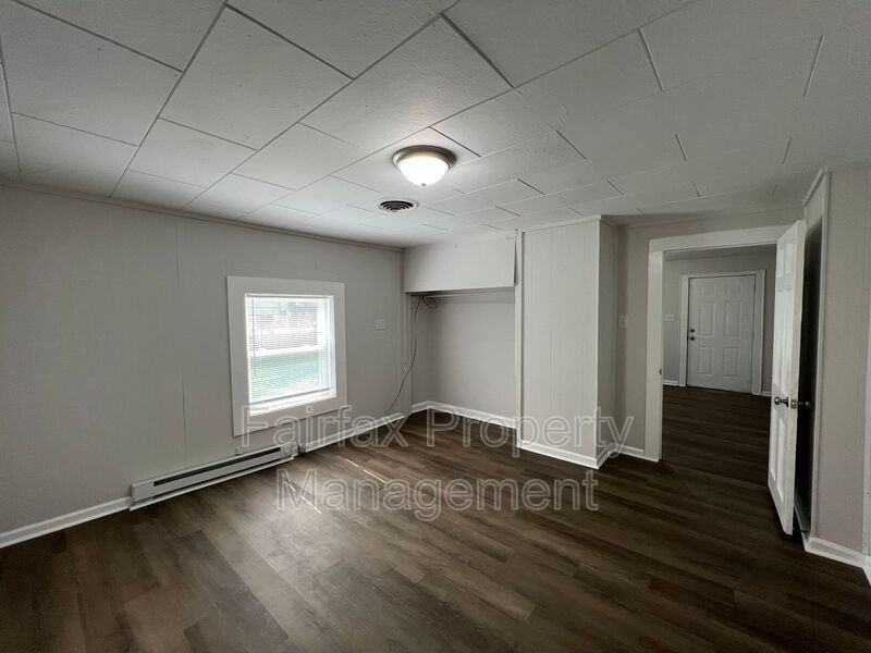 2609 Ashe St #B - Photo 7 of 17