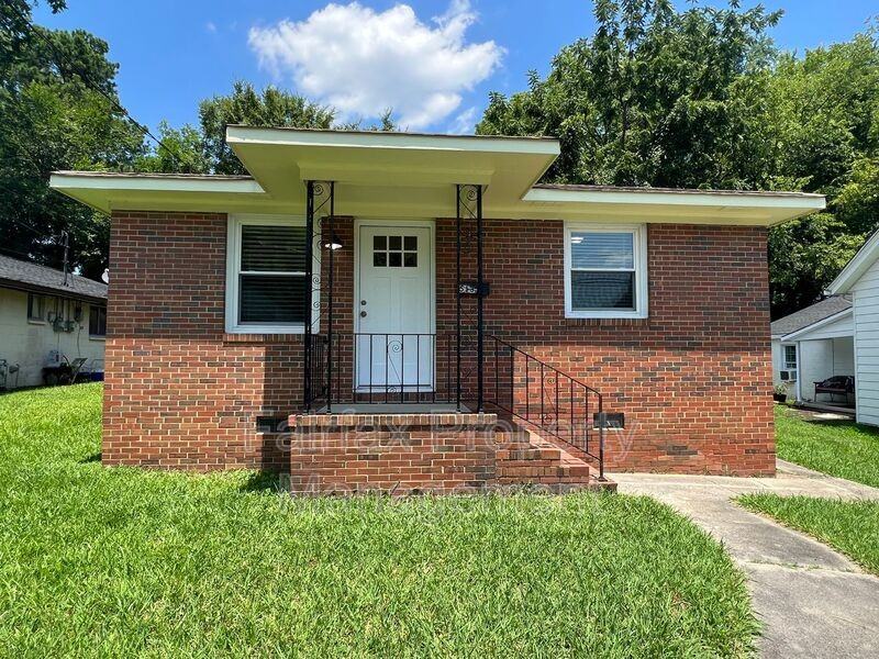 513 Martha St #A - Photo 2 of 22