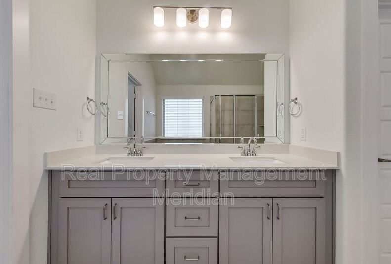 12416 Iveson Dr - Photo 5 of 25